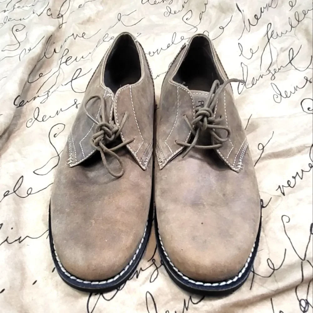 Penguin mens shoe